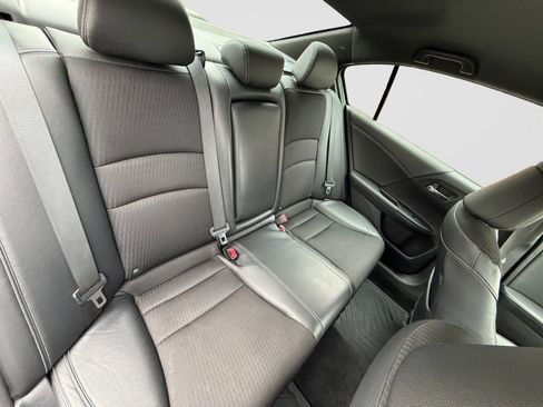 Used 2017 Honda Accord Sport image 18