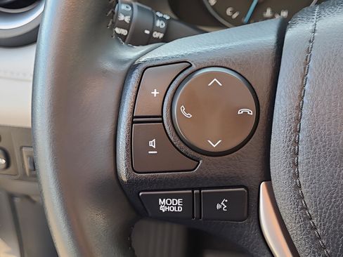 Certified 2018 Toyota RAV4 XLE image 25