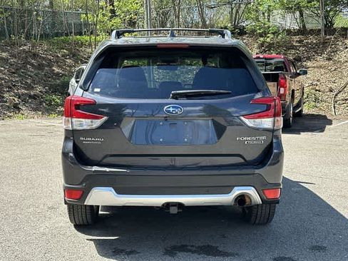 Used 2019 Subaru Forester Touring AWD/4WD image 4