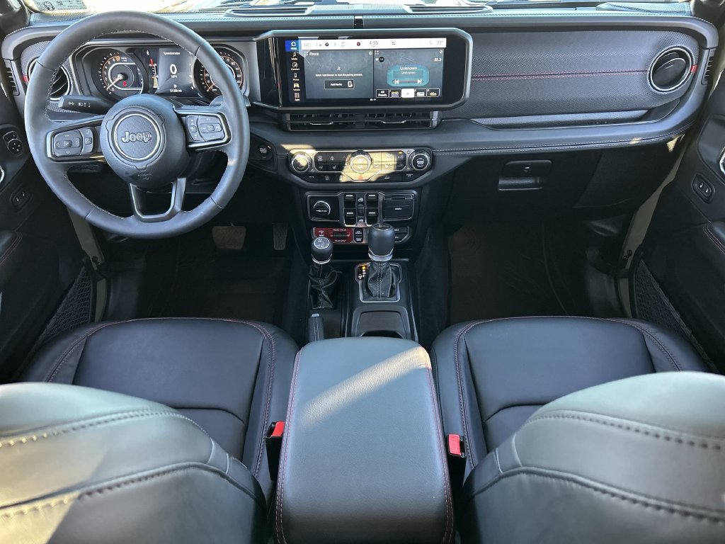 Used 2025 Jeep Gladiator Rubicon w/ Convenience Group AWD/4WD image 20