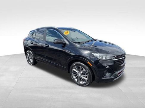 Used 2023 Buick Encore GX Select w/ Sport Touring Package FWD image 3
