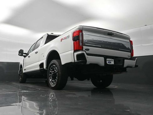 Used 2024 Ford F250 Platinum AWD/4WD image 31