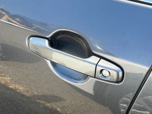 Used 2012 Toyota Camry LE FWD image 7