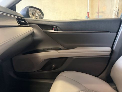 Used 2020 Toyota Camry SE AWD/4WD image 34