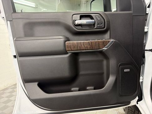 Used 2022 GMC Sierra 2500 Denali w/ Denali Ultimate Package image 17