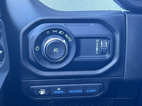 Used 2024 Jeep Wrangler Unlimited image 27