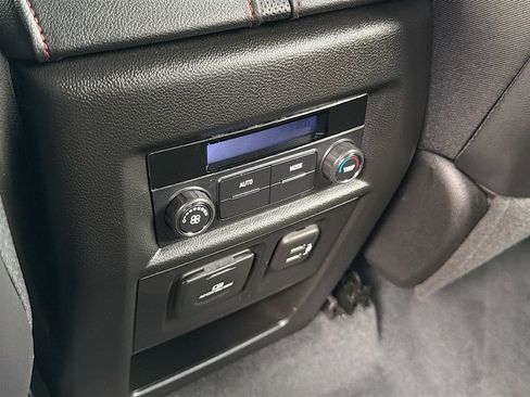 Used 2023 Chevrolet Traverse RS FWD image 26