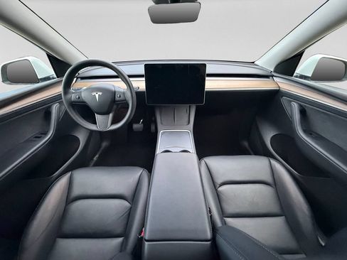 Used 2024 Tesla Model Y Long Range RWD image 15