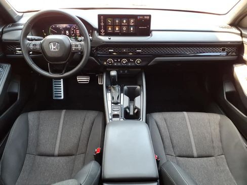 Used 2024 Honda Accord Sport image 10