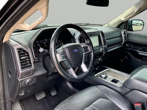 Used 2019 Ford Expedition Platinum RWD image 17