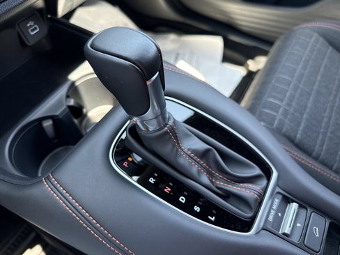 Used 2025 Honda HR-V Sport image 21