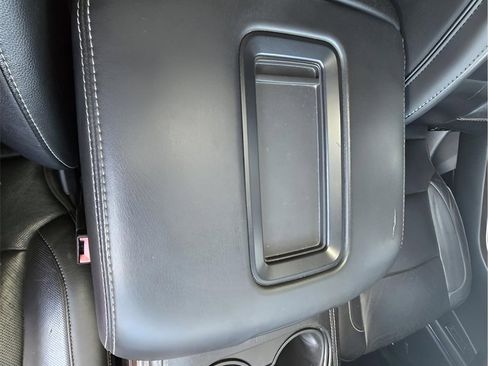 Used 2019 GMC Yukon XL SLT image 37