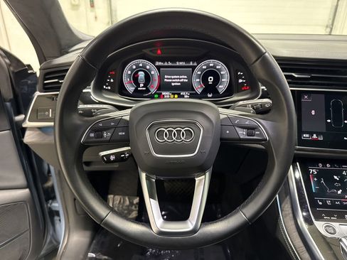 Used 2023 Audi Q8 Prestige w/ Prestige Package image 36