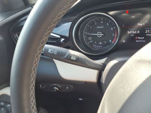 Used 2022 Buick Encore GX Select w/ Sport Touring Package FWD image 26