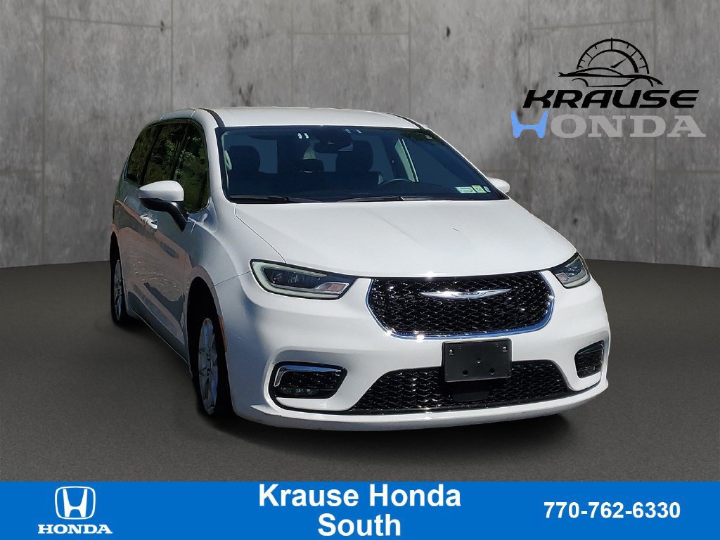 Used 2023 Chrysler Pacifica Touring-L FWD image 1