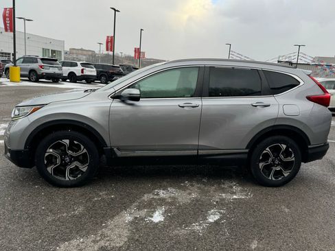 Used 2019 Honda CR-V Touring image 4