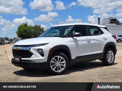 Used 2026 Chevrolet TrailBlazer LS AWD/4WD image 1