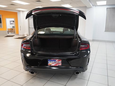 Used 2018 Dodge Charger R/T Scat Pack image 9
