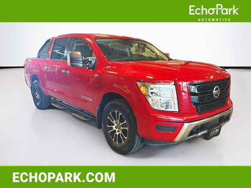 Used 2021 Nissan Titan SV w/ SV Convenience Package image 1
