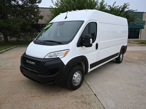 Used 2023 RAM ProMaster 3500 FWD image 3