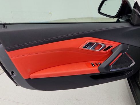 Used 2025 BMW Z4 M40i w/ Premium Package image 11