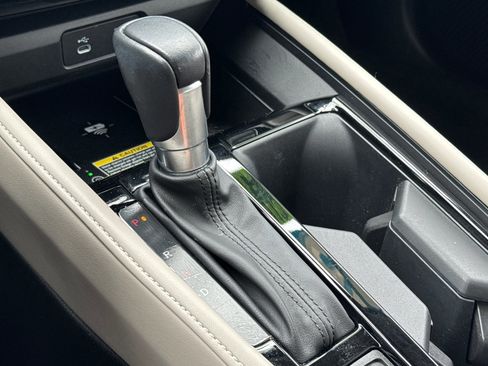 Used 2023 Honda Accord Touring image 18