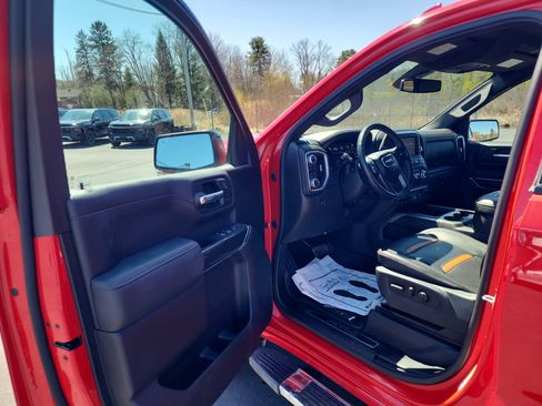 Certified 2022 GMC Sierra 1500 AT4 w/ Driver Alert Package II image 10