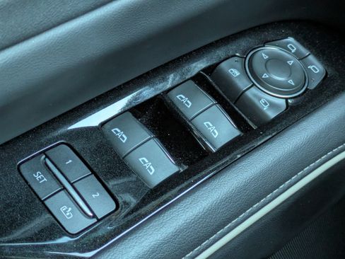 Certified 2022 Cadillac Escalade Sport image 25