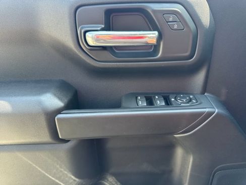 Used 2025 Chevrolet Silverado 1500 Custom Trail Boss w/ LPO, Dark Essentials Package AWD/4WD image 16