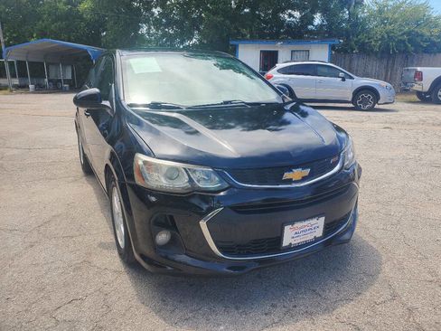 Used 2019 Chevrolet Sonic LT image 2