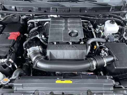 Certified 2025 Nissan Frontier PRO-4X image 25