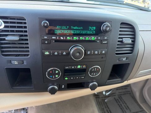 Used 2013 Chevrolet Silverado 1500 2WD Crew Cab Hybrid image 25