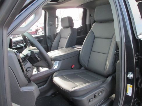 New 2026 GMC Sierra 1500 SLT w/ SLT Convenience Package image 11