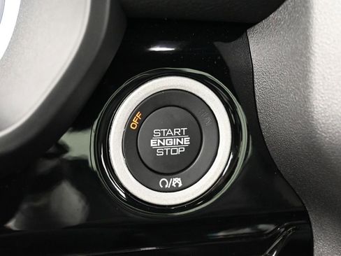 Used 2025 RAM 1500 Laramie w/ Night Edition image 17