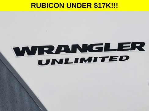Used 2017 Jeep Wrangler Unlimited Rubicon w/ Cold Weather Group AWD/4WD image 7