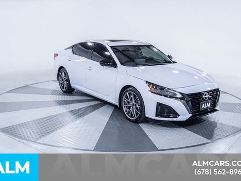 Used 2023 Nissan Altima 2.0 SR image 14
