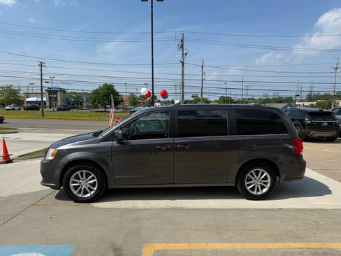 Used 2020 Dodge Grand Caravan SXT FWD image 7