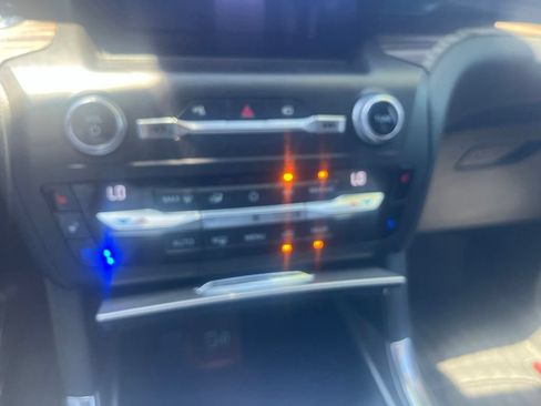 Used 2020 Ford Explorer Limited w/ Class III Trailer Tow Package RWD image 10