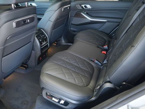 New 2026 BMW X7 xDrive40i w/ Premium Package image 20