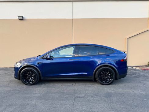 Used 2018 Tesla Model X 100D image 2