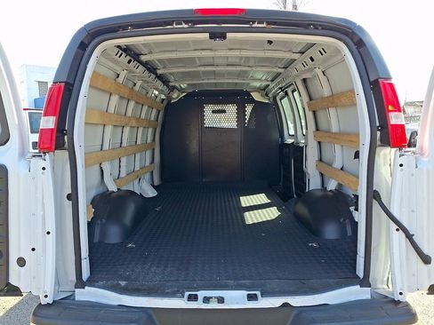 Certified 2024 GMC Savana 2500 w/ Driver Convenience Package RWD image 28