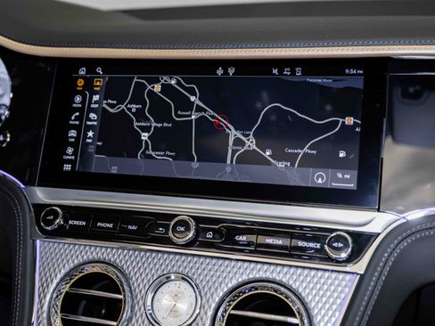 Used 2024 Bentley Continental GT Mulliner image 27