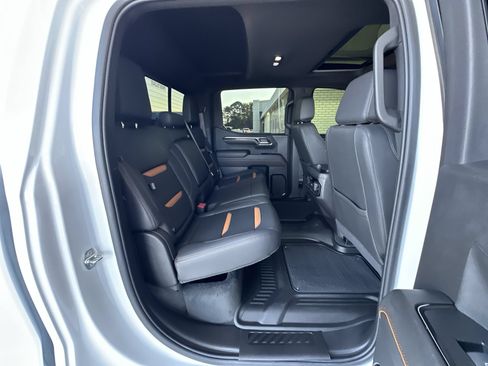 Used 2024 GMC Sierra 1500 AT4 w/ Technology Package AWD/4WD image 27