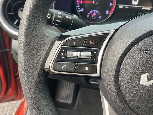 Used 2023 Kia Forte LXS w/ LXS Technology Package image 18