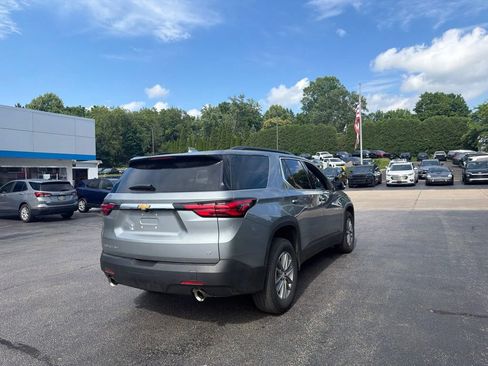 Used 2023 Chevrolet Traverse LT AWD/4WD image 3