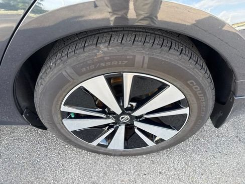 Used 2022 Nissan Altima 2.5 SV FWD image 11