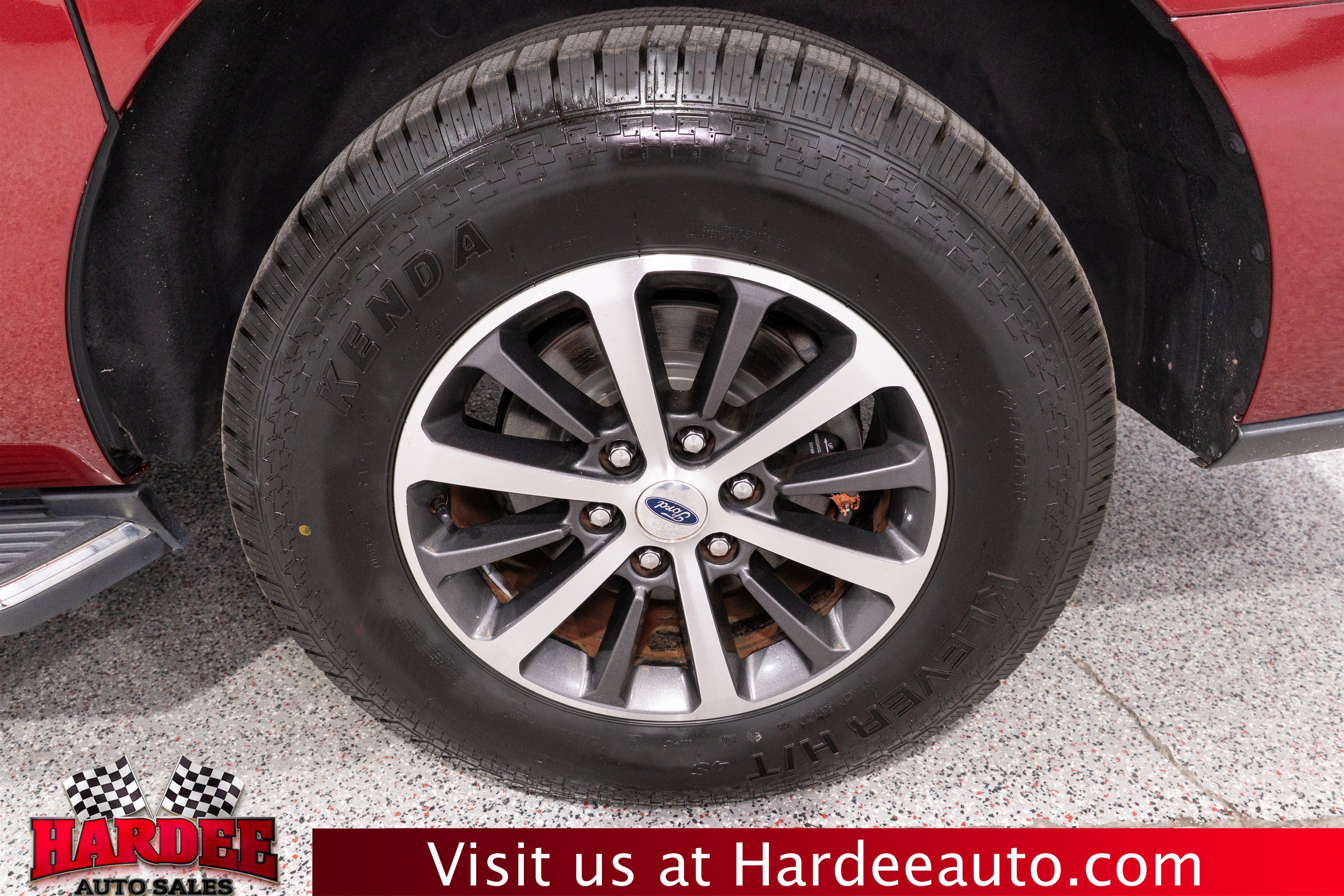Used 2018 Ford Expedition Max XLT w/ Equipment Group 202A AWD/4WD image 10