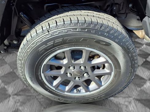 Used 2020 Jeep Gladiator Overland image 20