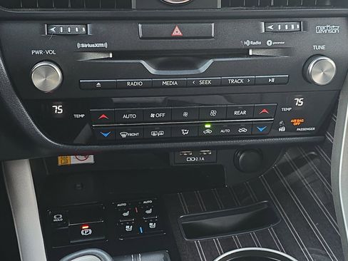 Used 2022 Lexus RX 350L Luxury image 26