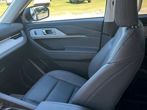 New 2026 Ford Explorer Active w/ Active Comfort Package image 16